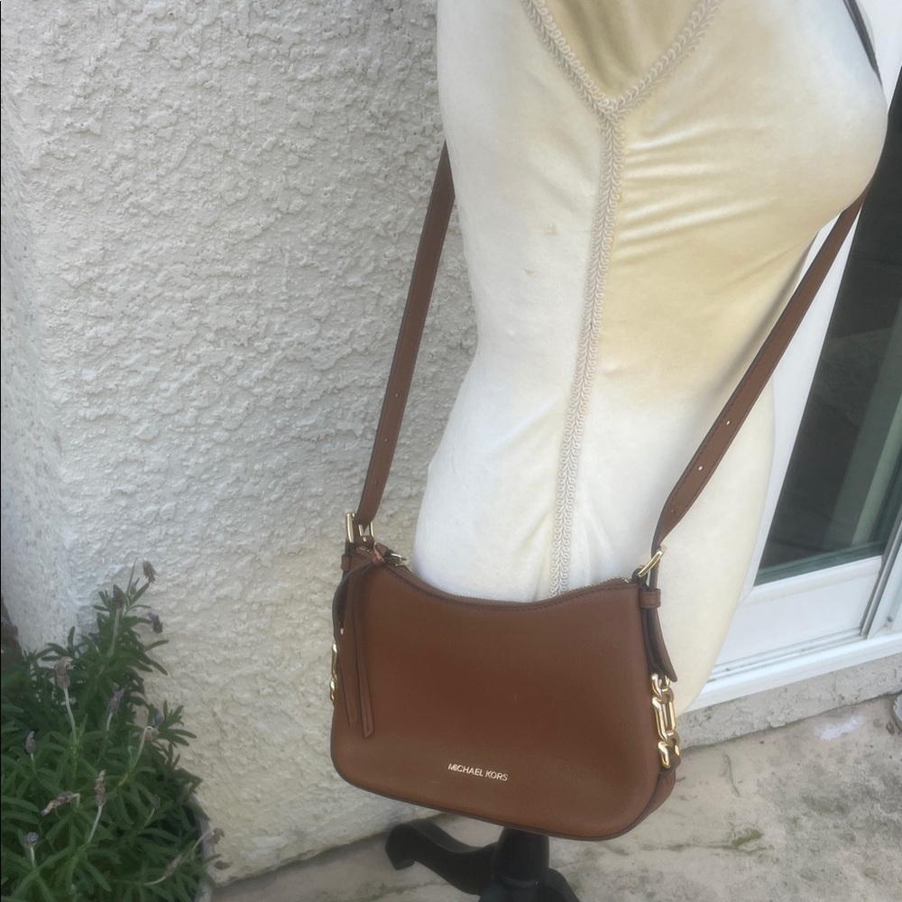 Michael Kors Cognac Pebbled Leather Gold Hardwear Small Crossbody Purse - Picture 2 of 9